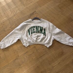 BDG Size Small Women's crop sweatshirt